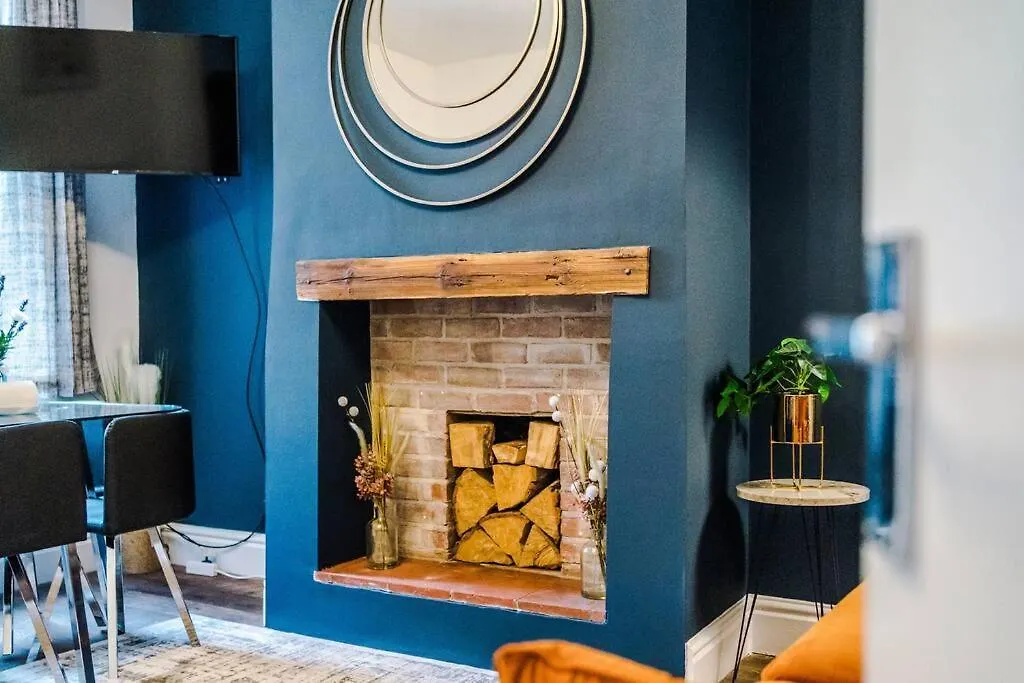 Charming 3 Bed Home In The Garden Quarter, Chester 0*,  United Kingdom