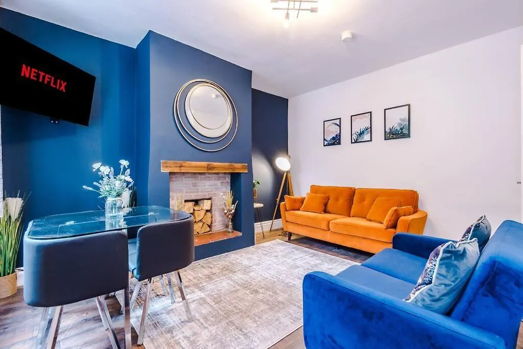 Charming 3 Bed Home In The Garden Quarter, Chester Holiday home