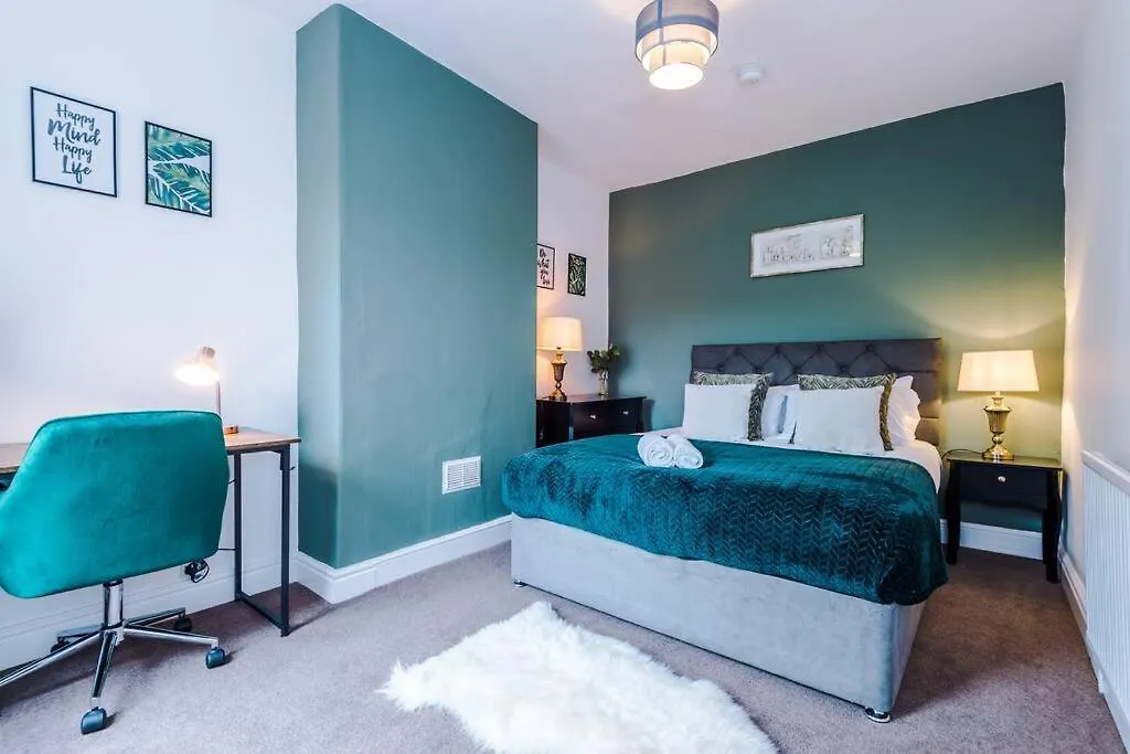 Charming 3 Bed Home In The Garden Quarter, Chester 0*,