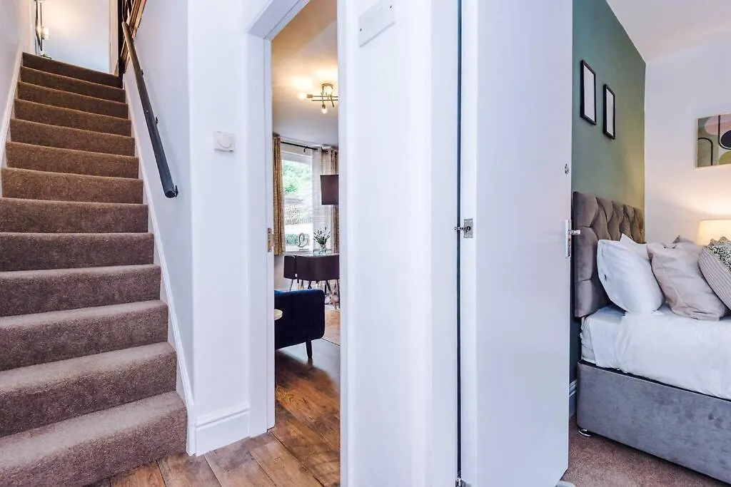 Charming 3 Bed Home In The Garden Quarter, Chester 0*,