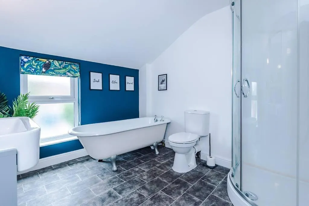 Charming 3 Bed Home In The Garden Quarter, Chester 0*,  United Kingdom